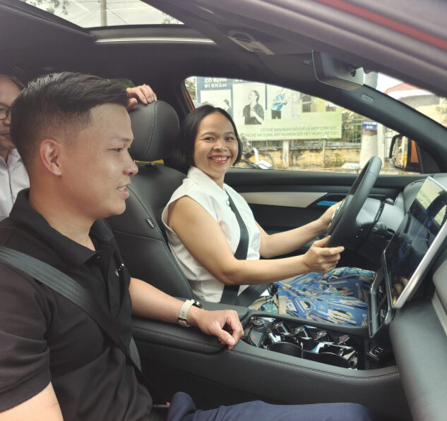 Lái thử xe Vinfast Lái thử xe Vinfast